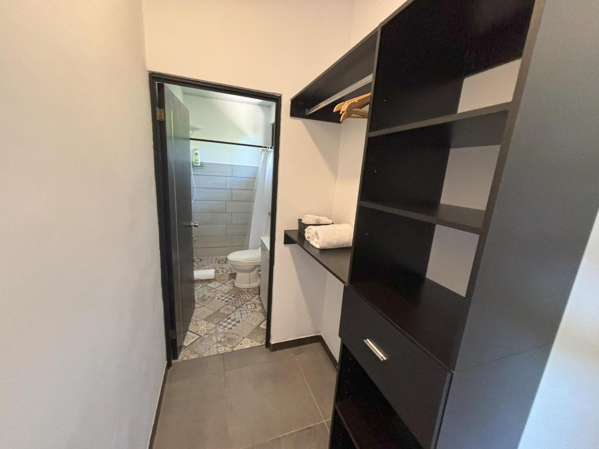 Amazilia Guesthouse 利比里亚 外观 照片